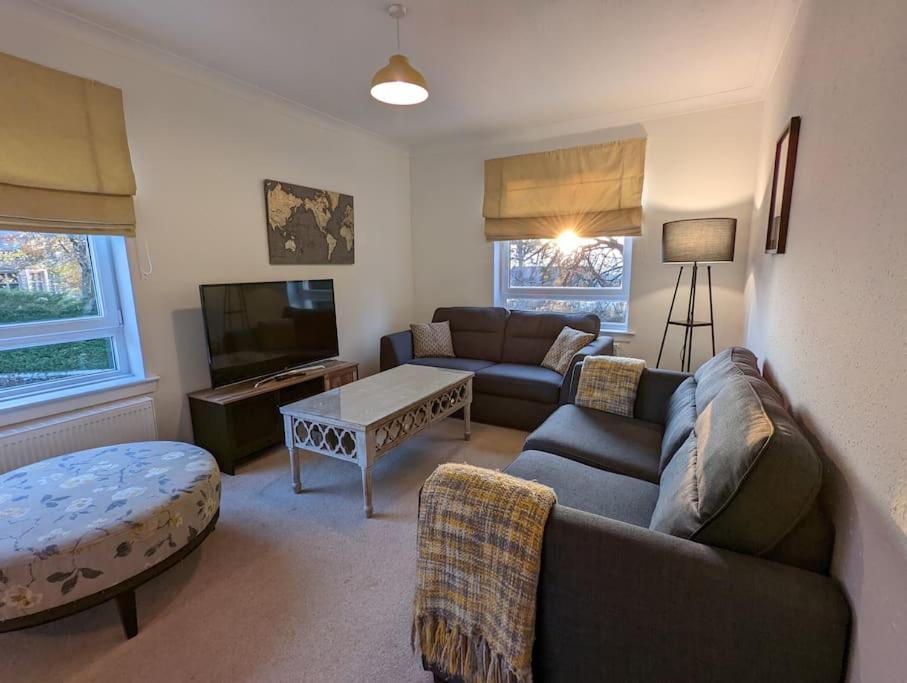 Two Bedroom Flat In Bridge Of Allan, Stirling ภายนอก รูปภาพ