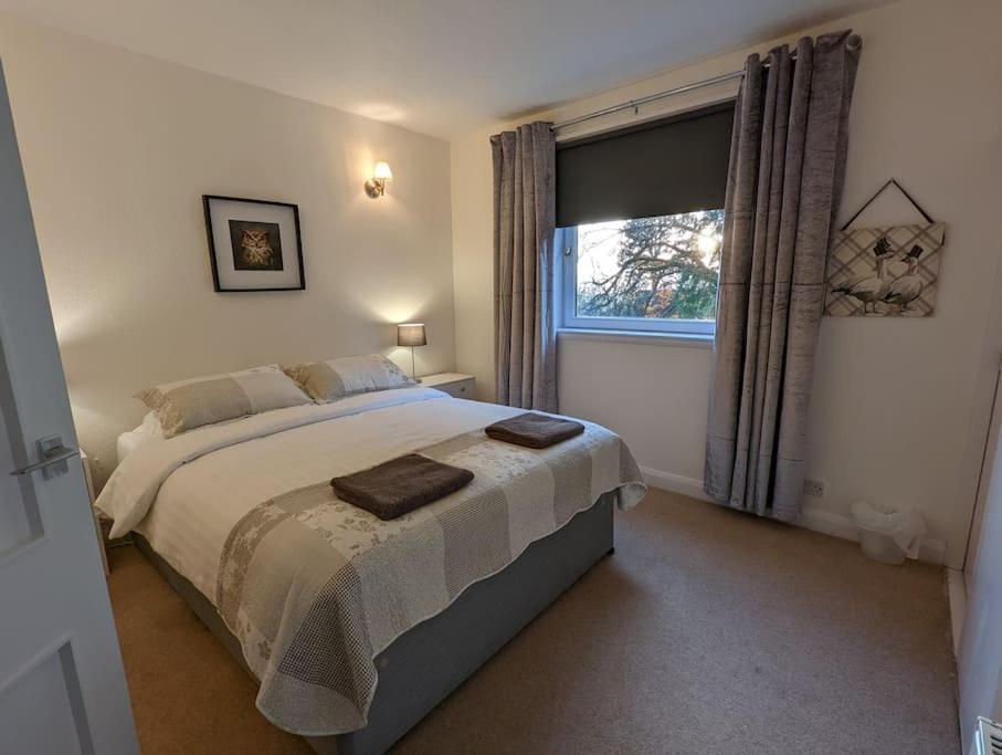 Two Bedroom Flat In Bridge Of Allan, Stirling ภายนอก รูปภาพ