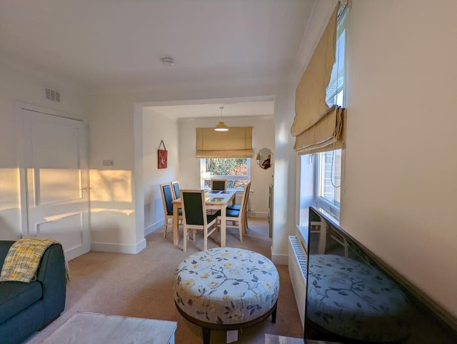 Two Bedroom Flat In Bridge Of Allan, Stirling ภายนอก รูปภาพ