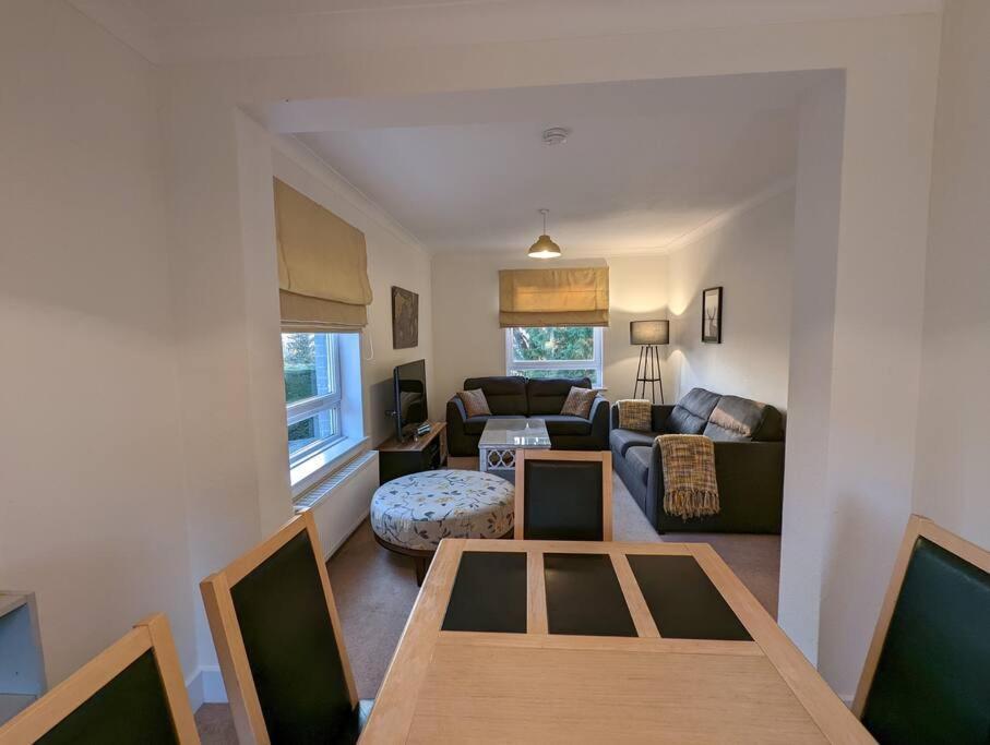 Two Bedroom Flat In Bridge Of Allan, Stirling ภายนอก รูปภาพ